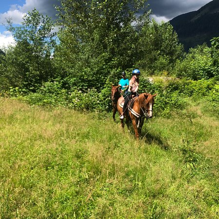 Mustang Riding Stables
