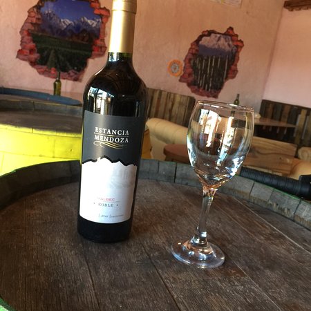 Vinoteca "La Botella" Wine Bar