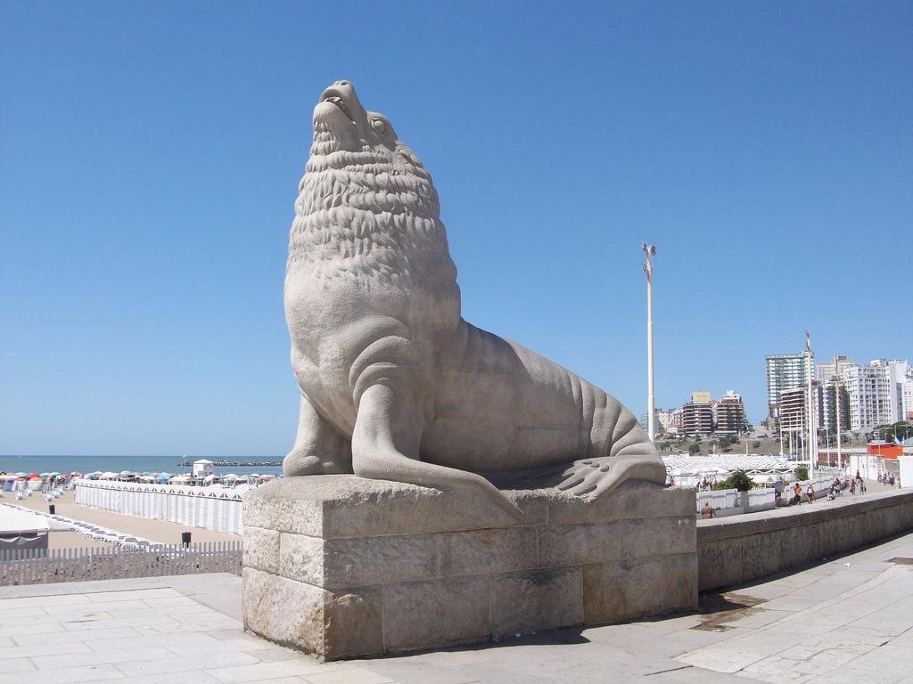 Monumento al Lobo Marino