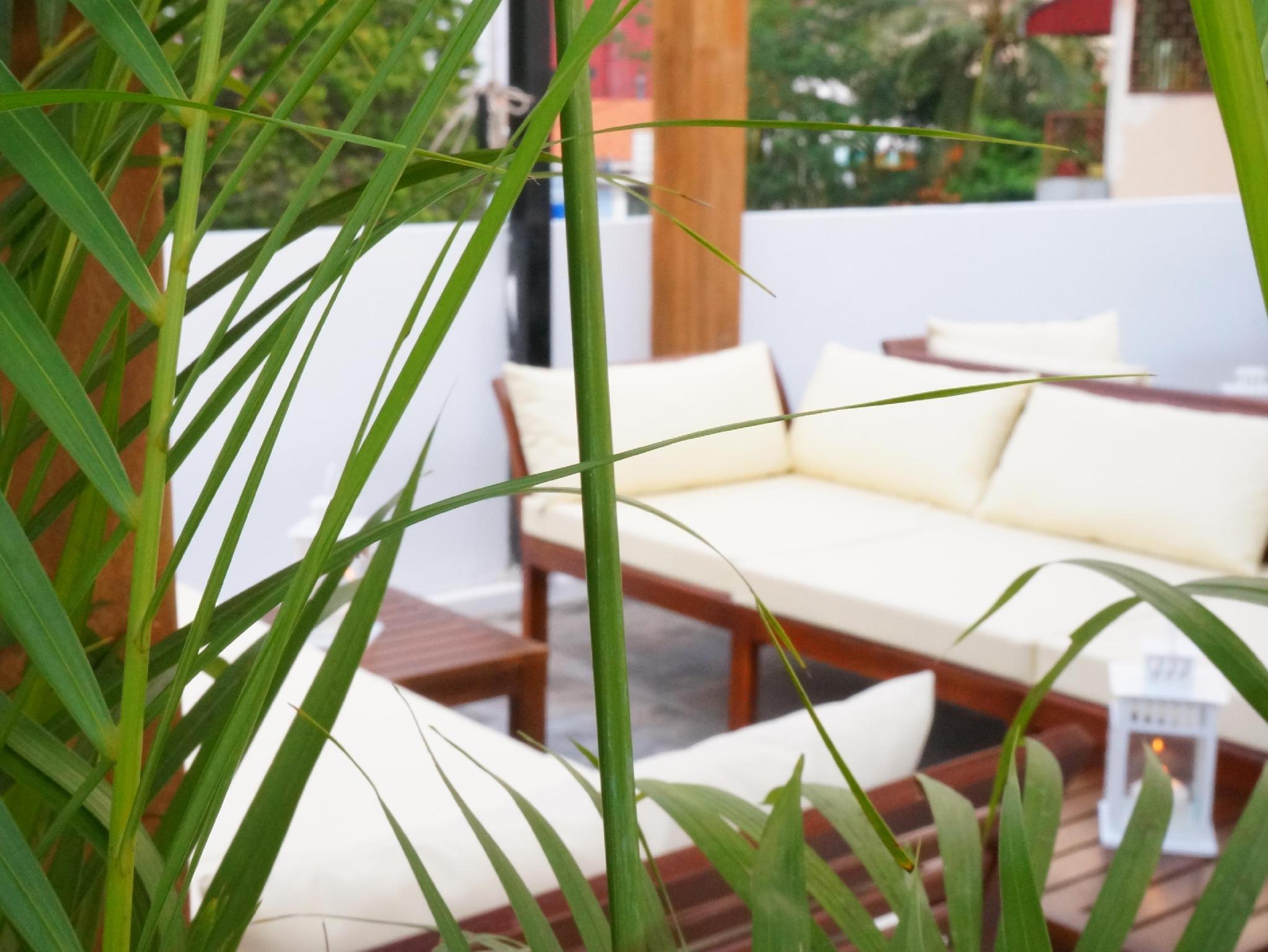 Eluvium Lounge