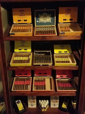 Frank's Cigar Bar