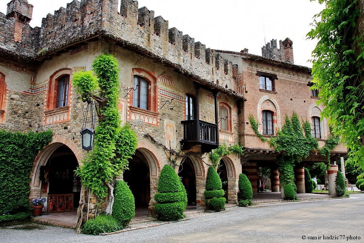 Borgo Storico Di Grazzano Visconti
