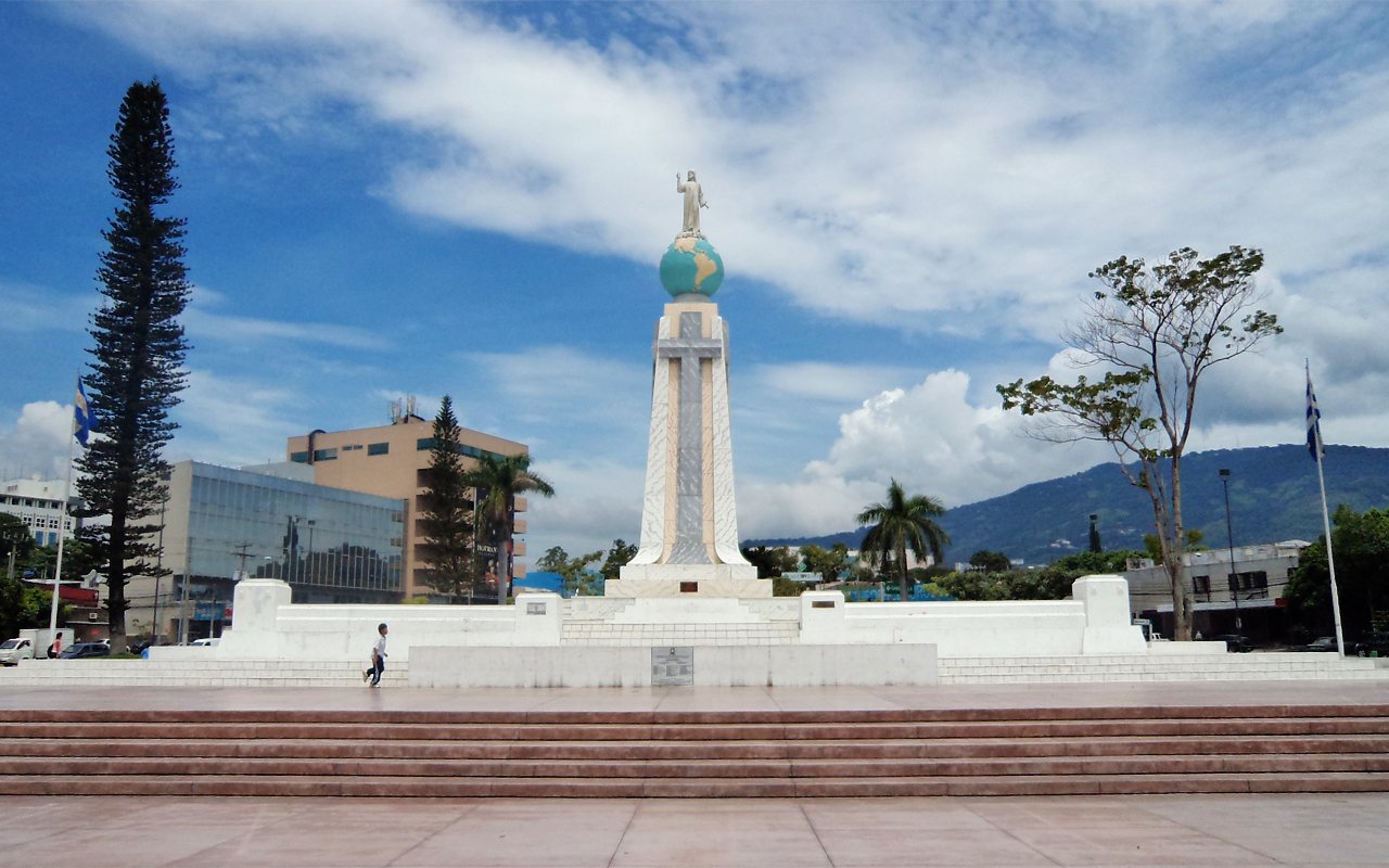 Monumento al Divino Salvador del Mundo