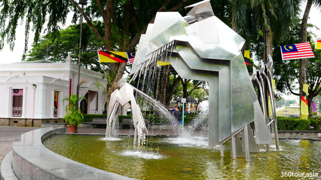 Hornbill Fountain