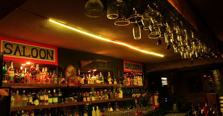 Saloon Cabo