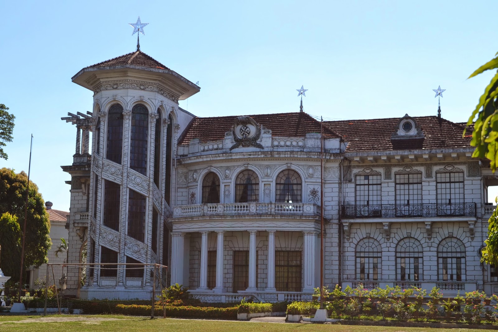 Sinamay House