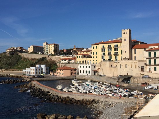 Piazza Bovio Piombino Livorno