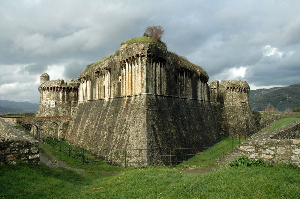 Fortezza di Sarzanello