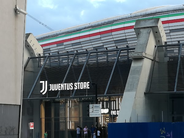 Area 12 Shopping Center