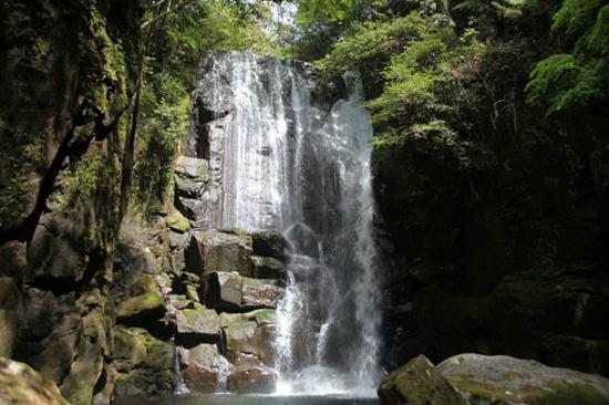 Kuwanoki Falls