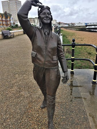 Amy Johnson Statue
