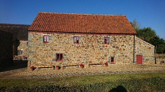 Les Caches Farm