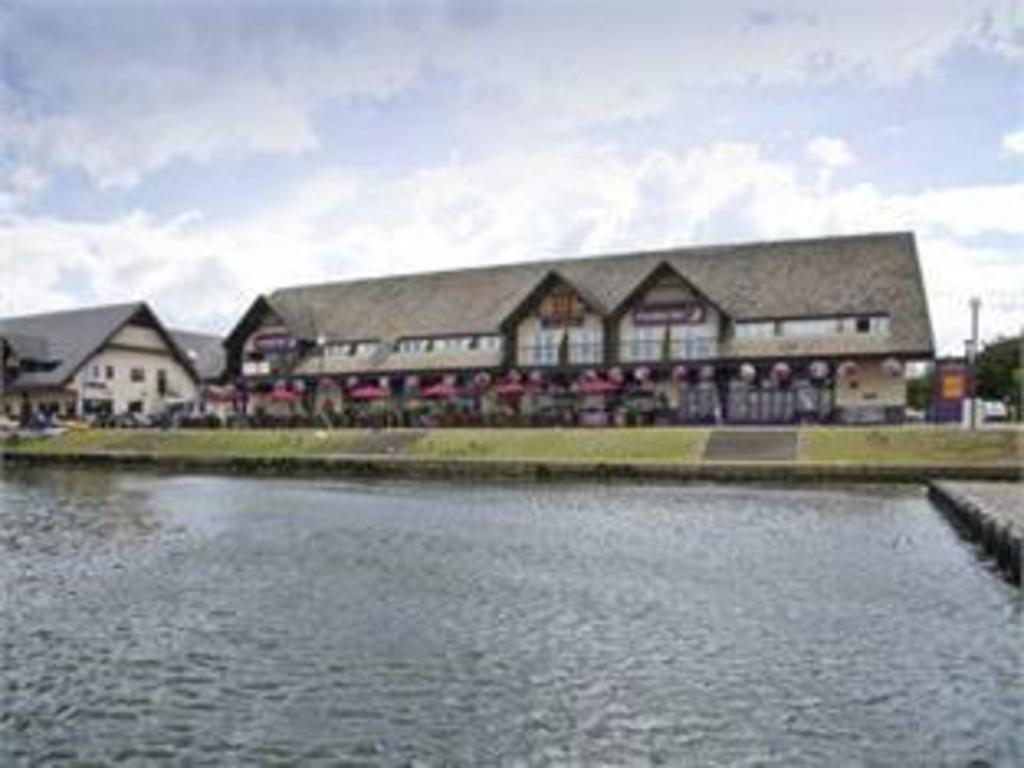 Willen Lake