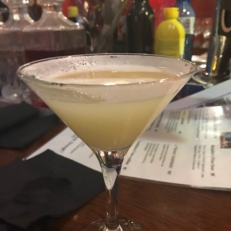 Casablanca Cocktail Bar & Art Lounge