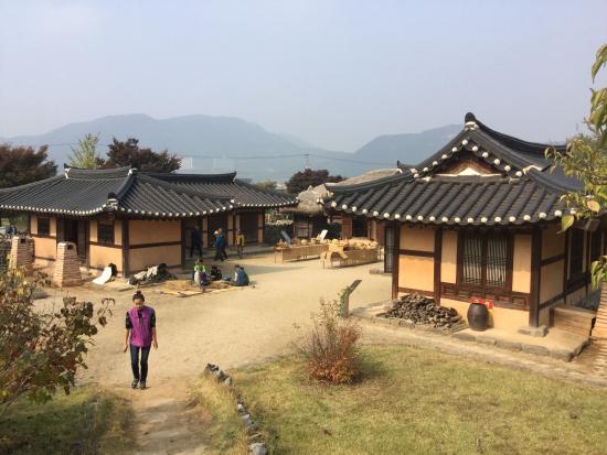 Oeam Folk Village