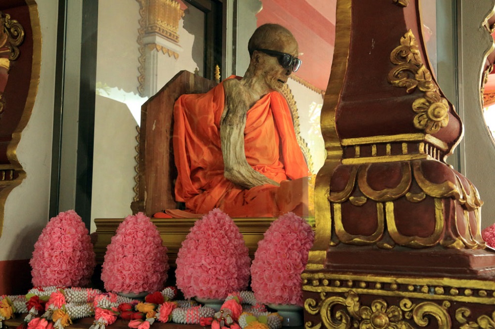 Wat Khunaram (Mummified Monk)