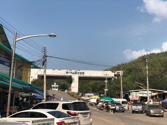 Dan Singkhon Market