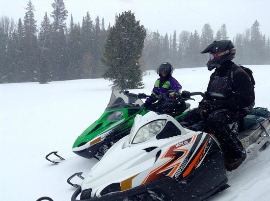 Canyon Adventures Snowmobile Tours