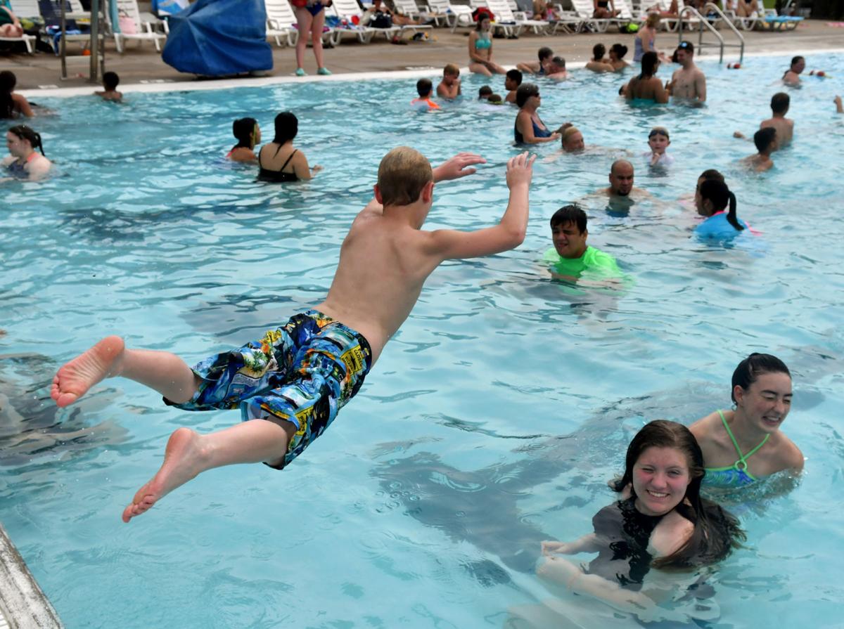 Splash Landing Aquatic