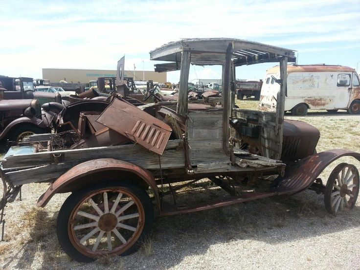 Lewis Antique Auto & Toy Museum