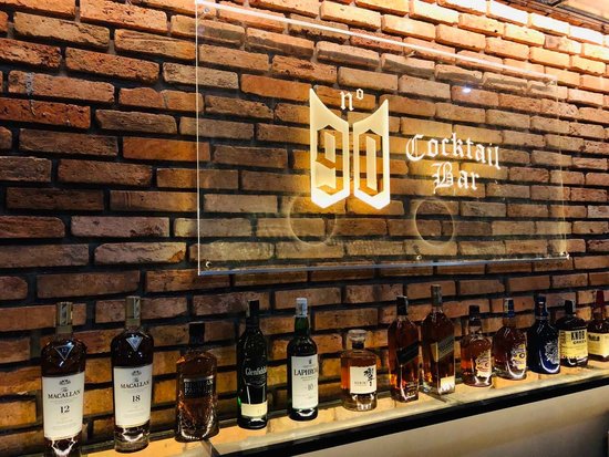 No.90 - The Cocktail Bar