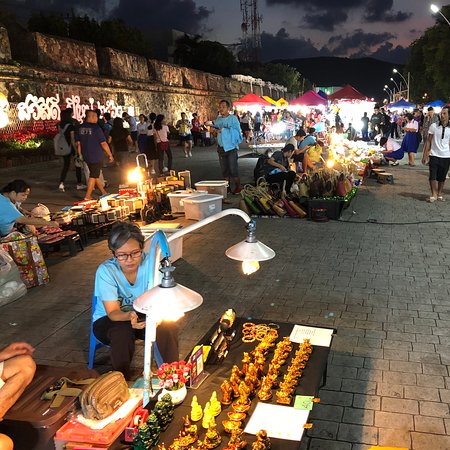 Songkhla Tae Raek Walking street
