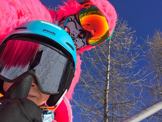 International Ski School APEAK