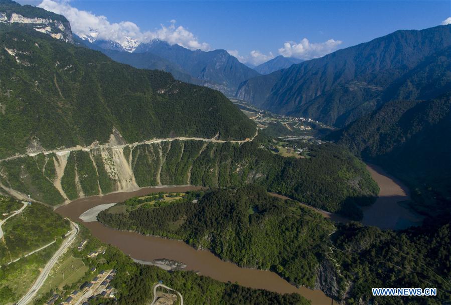 The First Bay Blossom Island, Nujiang River