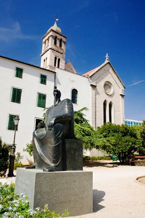 Crkva i Samostan Sv. Frane