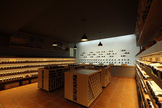 Reserve Wine Tasting Shop