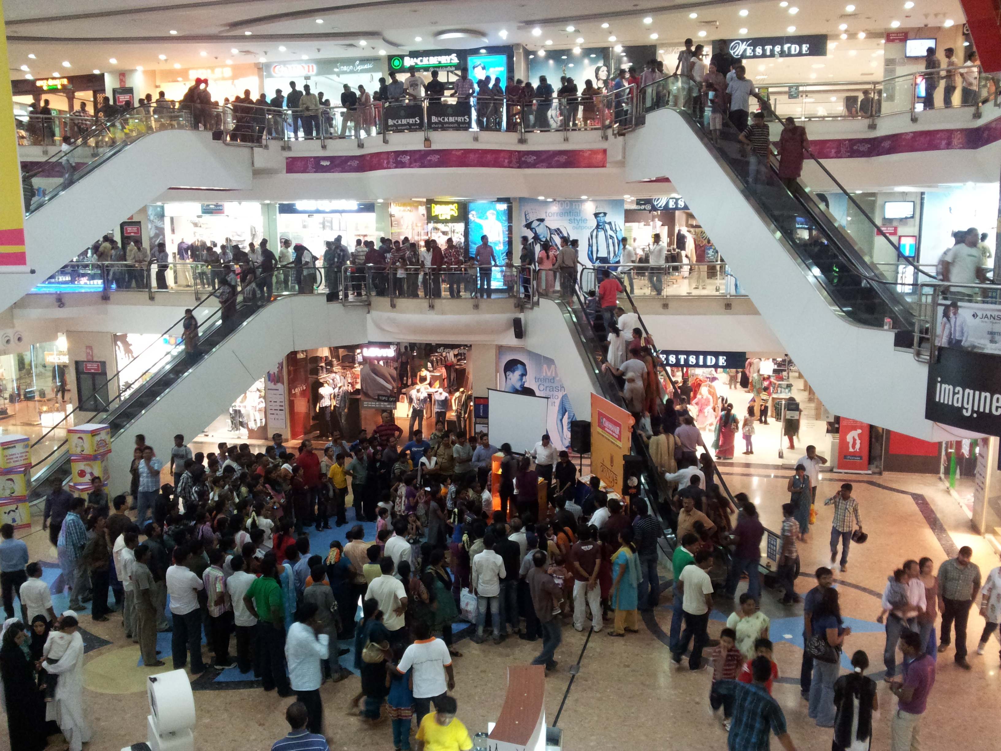 Skywalk (ampa Mall)