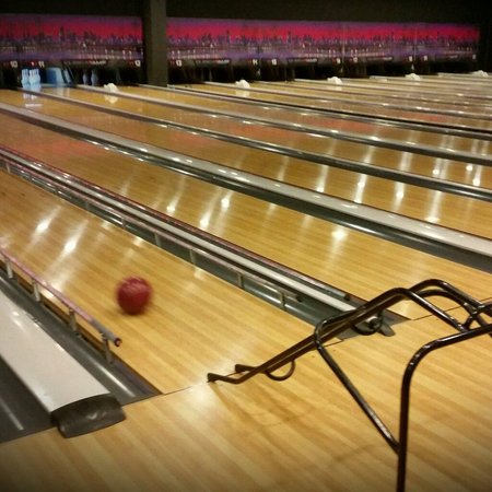 Bowling Paxton