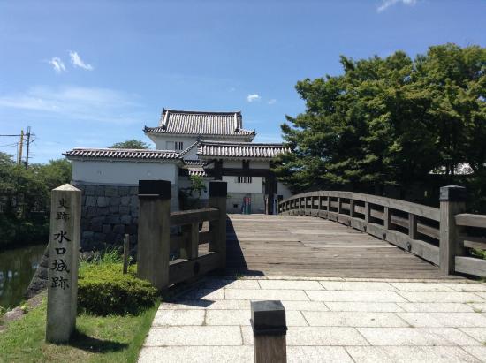 Ruins of Minakuchi Castle ( Minakuchi Castle Museum)