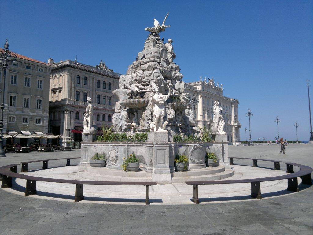 Fontana dei Quattro Continenti