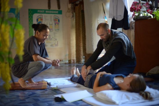 Aree Traditional Thai Massage School - Day Classes