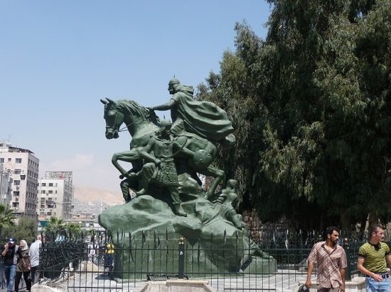 Saladin (Selahedîn) Statue