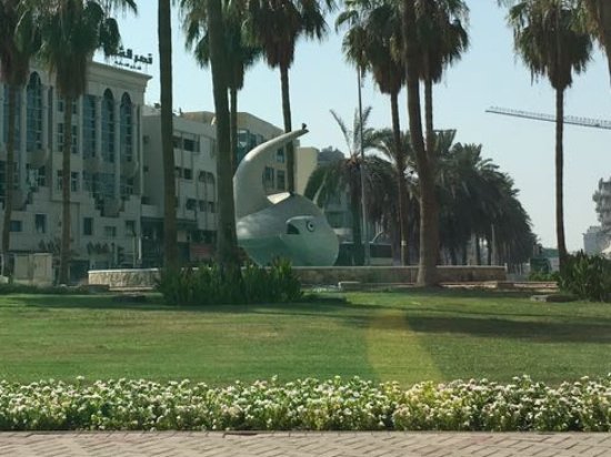 Fish Roundabout