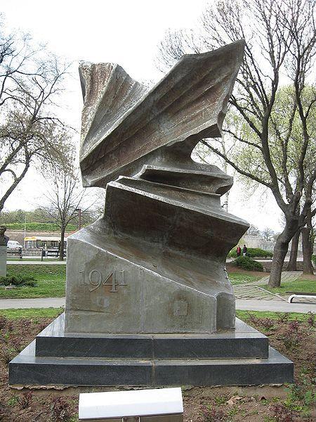 Monument to 90 Years of Aviation in Nis