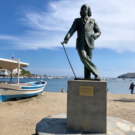 Estatua de Salvador Dali