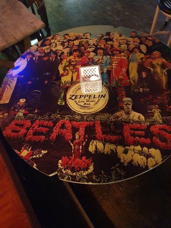 Zeppelin Live Music Bar