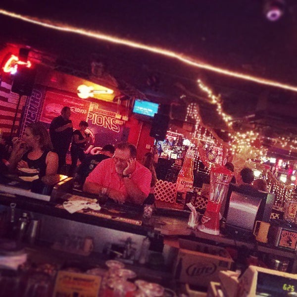 Dirks Nightclub