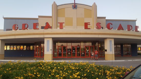 Regal New Albany Stadium 16