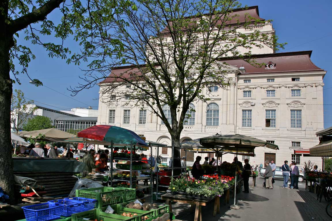 Kaiser-Josef-Platz Market