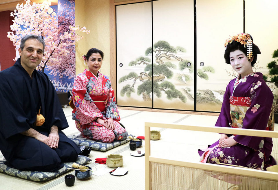 Kimono Tea Ceremony Maikoya Osaka