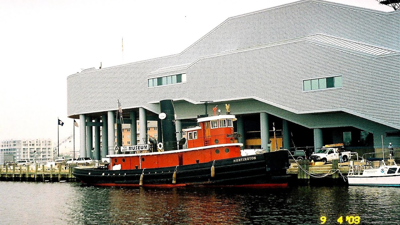 Hampton Roads Naval Museum