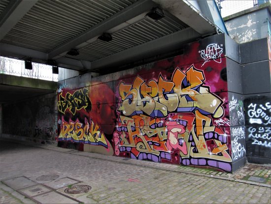 Fresque "Profile rouge"