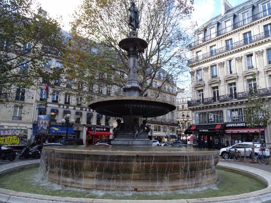 Fontaines du Theatre Francais - Nymphe Marine et Nymphe Fluviale