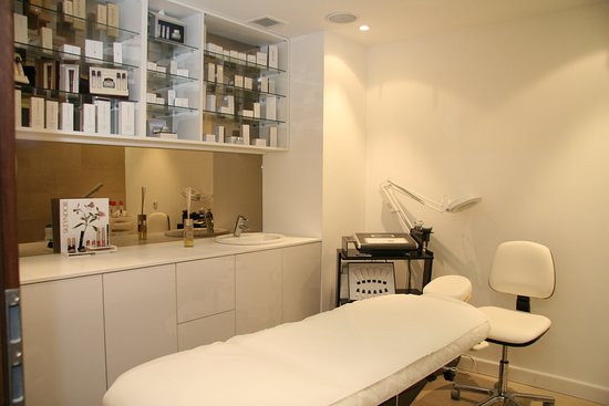 GETT'S Hair Studio - Salon InCity Residences