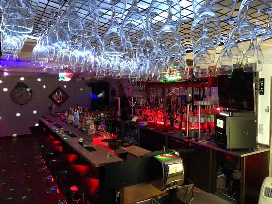 Wolf Billiard Bar
