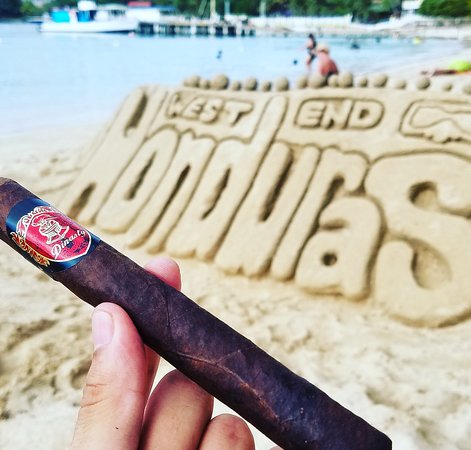 Roatan Cigars Factory